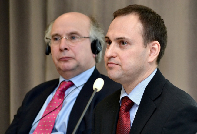Mārtiņš Mits (no labās). Foto: Renāte Briede, LETA