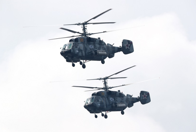 Krievijas armijas helikopteri Ka-29. Foto: ITAR-TASS/LETA