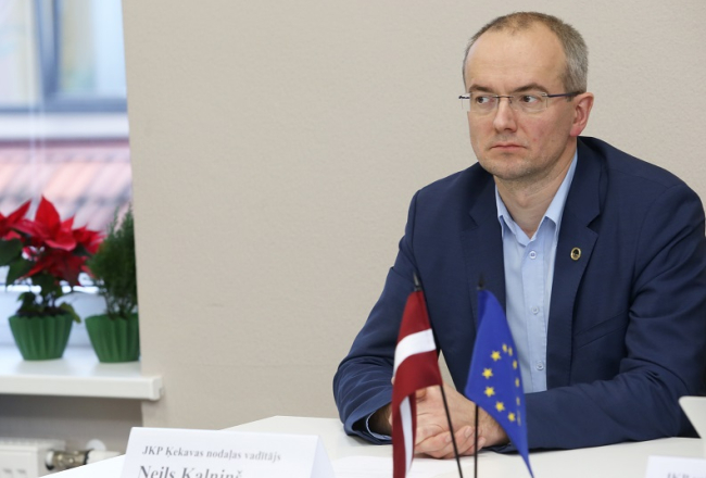 Jaunās konservatīvās partijas (JKP) Ķekavas novada deputāts Neils Kalniņš marta sākumā tika atcelts no līdzdalības komitejā. Foto: Evija Trifanova, LETA