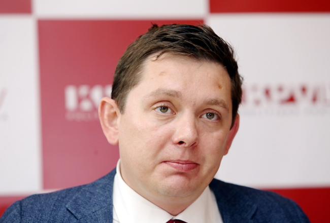 Partijas "KPV LV" valdes priekšsēdētājs, Saeimas deputāts Artuss Kaimiņš piedalās partijas "KPV LV" preses konferencē. Foto: Edijs Pālens, LETA