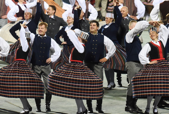 XXVI Vispārējo latviešu Dziesmu un XVI Deju svētku deju lieluzvedums "Māras zeme" Daugavas stadionā. Foto: Paula Čurkste, LETA