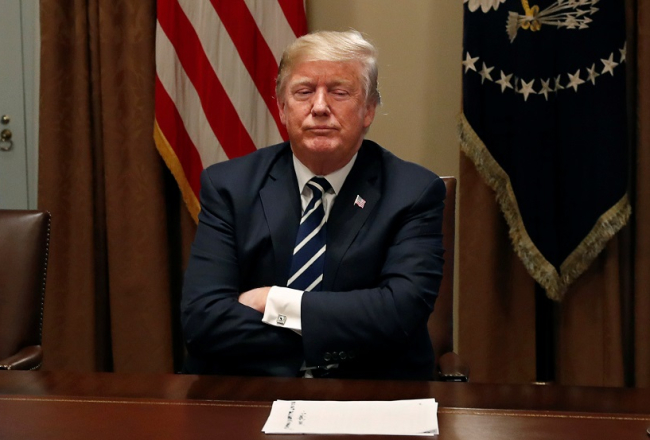 ASV prezidents Donalds Tramps sniedz paziņojumu par saviem izteikumiem Helsinkos. Foto: Reuters/LETA
