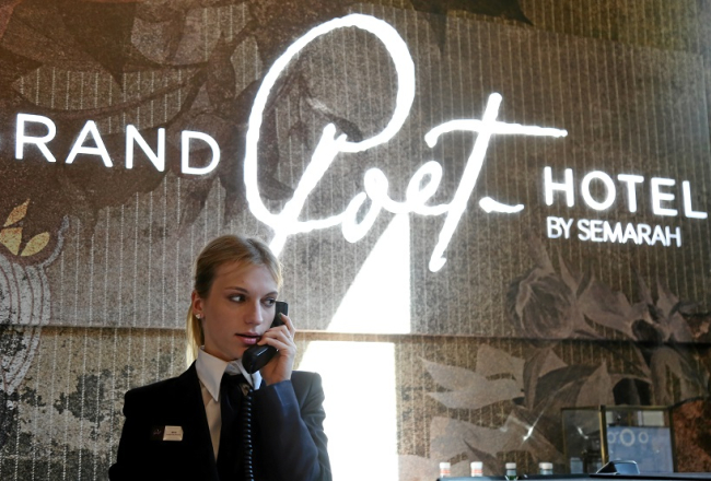 Viesnīcu ķēdes "Semarah Hotels" pieczvaigžņu viesnīca "Grand Poet Hotel".  Foto: Edijs Pālens, LETA