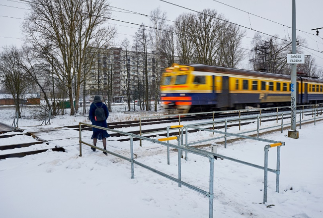 Gājēju pāreja pie Zolitūdes dzelzceļa stacijas. Foto: Edmunds Brencis