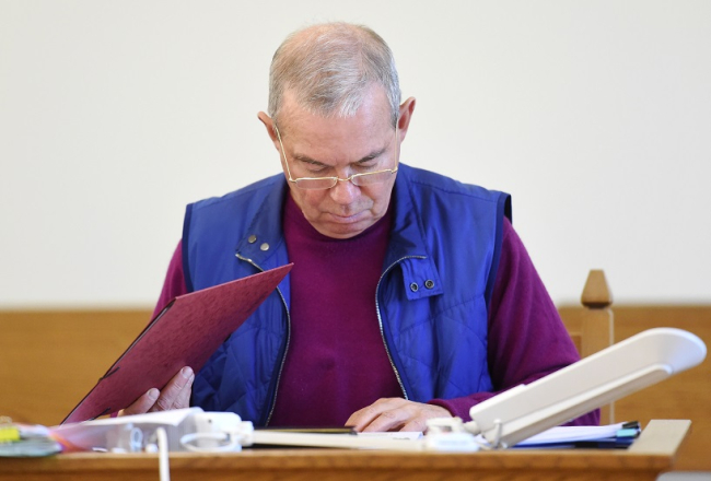 Aivars Lembergs pirms tiesas sēdes Rīgas apgabaltiesā. Foto Paula Čurkste, LETA