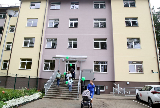 Patvēruma meklētāju izmitināšanas centrs "Mucenieki". Foto: Paula Čurkste, LETA