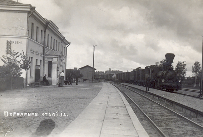 Dzērbene bija viena no nozīmīgākajām stacijām dzelzceļa līnijā Ieriķi—Gulbene.
Foto — Zudusī Latvija / LNB