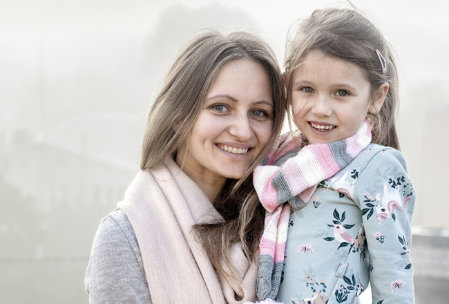Elīna Šauriņa un Mia.
Foto — Ieva Salmane