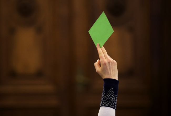Saeimas ārkārtas sēde, kurā izskatīja valsts budžeta projektu 2020.gadam. Foto: Evija Trifanova, LETA
