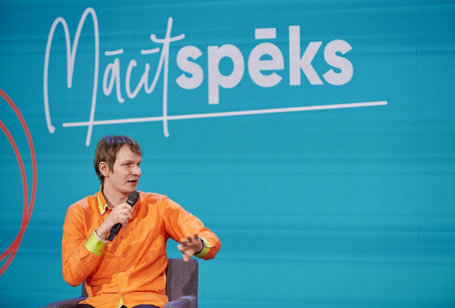 Valdis Zuters, Tukuma Raiņa ģimnāzijas fizikas skolotājs. Publicitātes foto