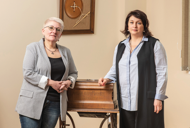 Jeļena Fleišere (pa kreisi) un Olga Mureviča, SIA Lattex D īpašnieces un vadītājas.
Foto — Māris Justs