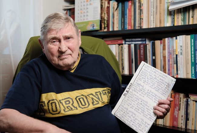 «Nezin kāpēc ir sākušies jauni laiki, bet cilvēki jau ir tie paši vecie. To es skaudri apzinos,» par piedzīvoto lēģerī atmiņu grāmatā raksta Egīls Skudra. Foto –Reinis Inkēns