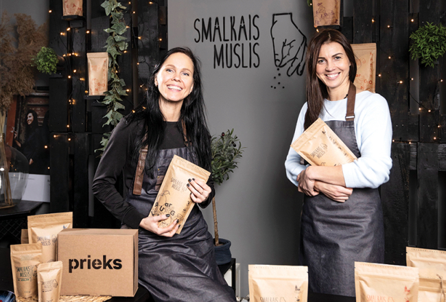 Ieva Biķe (no kreisās) un Ilze Kalāce-Bērziņa, SIA Smalkais muslis īpašnieces.
Foto — Ieva Salmane