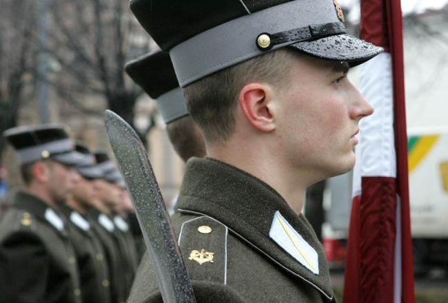 Latvijas armijas karavīri. Foto - Gatis Dieziņš, LETA