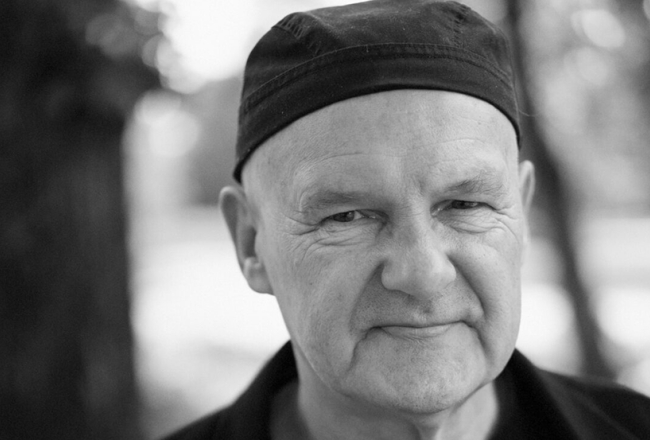 Eduards Aivars (īstajā vārdā Aivars Eipurs) ir dzejnieks un īsprozists, Jāņa Akuratera muzeja speciālists un LRS literārais konsultants. Desmit dzejas krājumu autors, vairāki no tiem nominēti Latvijas Literatūras gada balvai, Dzejas dienu, Ojāra Vācieša un žurnāla Domuzīme Dzejas balvai. Par krājumu Es pagāju (2001) saņēmis Preses nama konkursa un Dzejas dienu balvu, par krājumu Sakvojāžs (2011) — Ventspils Starptautiskās Rakstnieku un tulkotāju mājas balvu.