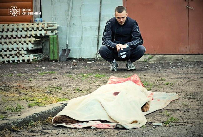 Pēc dronu uzbrukuma Kijivai 18. maija rītā.