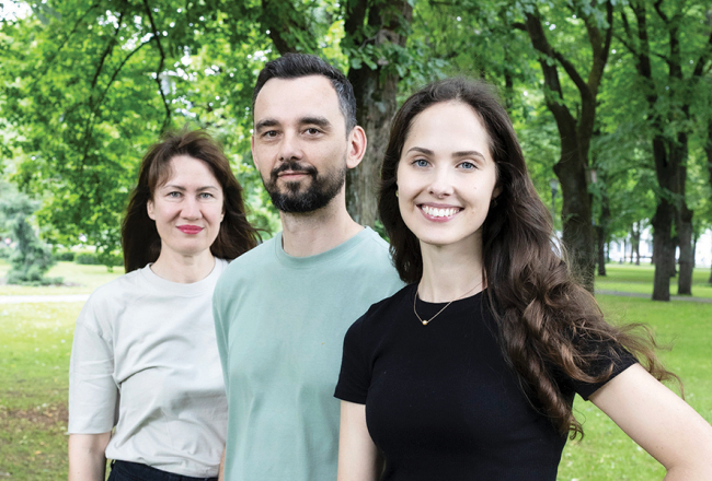 Jaunie uzņēmēji: Anda un Ivars Bandoņi, Zane Vaļūna, TAKA apzinātības pārgājieni. 