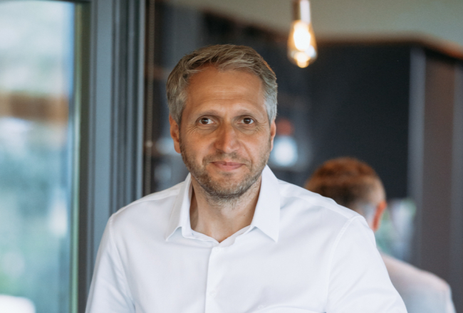 Alens Baibekovs. Publicitātes foto.