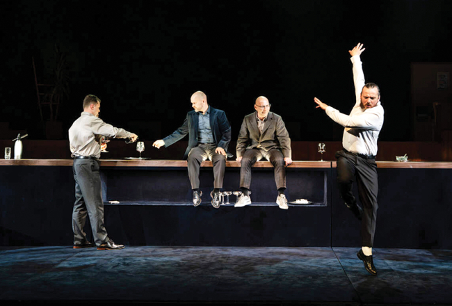 Četru skolotāju lomās Gints Andžāns (no kreisās), Lauris Dzelzītis, Dainis Gaidelis un Gints Grāvelis.