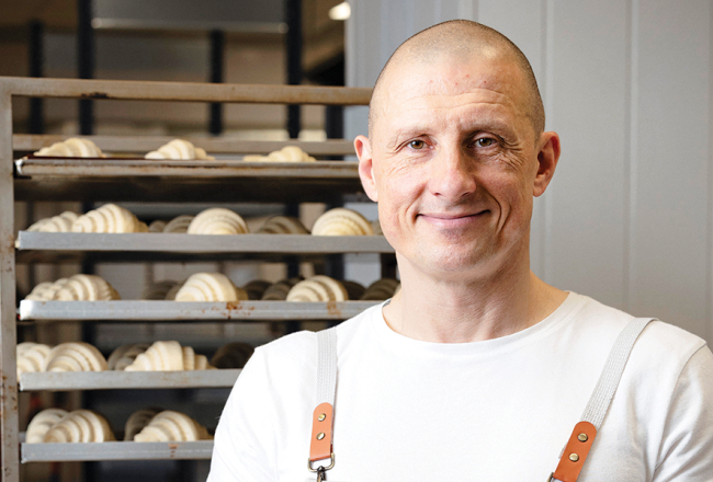 Krīze devusi arī savu labumu — Jānim Bērziņam beidzot bija laiks apstāties un mierīgi padomāt. «Uzdevu sev jautājumu, kas man patīk, kas izdodas un kas no tā noder citiem cilvēkiem.»