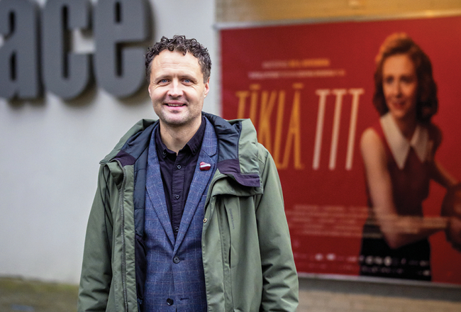 Dzintars Dreibergs, studijas Kultfilma vadītājs.