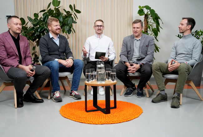 Attēlā (no kreisās): Māris Gaugers, Ansis Valdovskis, Toms Lācis, Rolands Levics, Matīss Zemītis