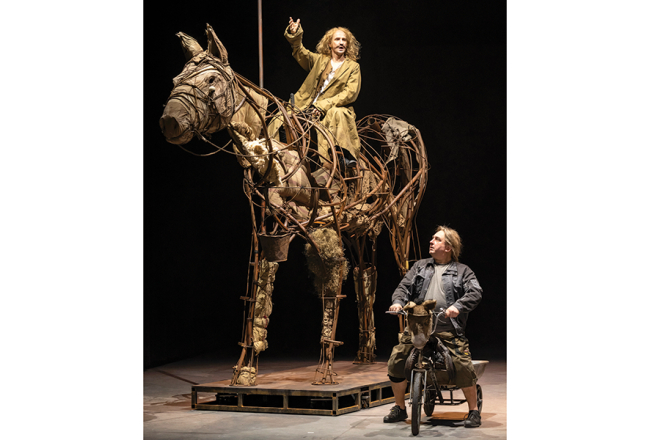 Dons Kihots (Kaspars Znotiņš) un Sančo Pansa (Gundars Āboliņš),