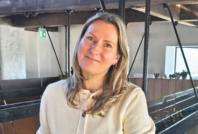 «Pirmo reizi trasē visi ir nobijušies. No zilumiem arī neviens nav aizbēdzis. Man galvenais bija iemācīt bērniem iemīlēt šo sporta veidu. Tas panākams caur spēlēm, caur draudzību,» saka pedagoģe un bijusī kamaniņu trenere Arnita Ancēna.