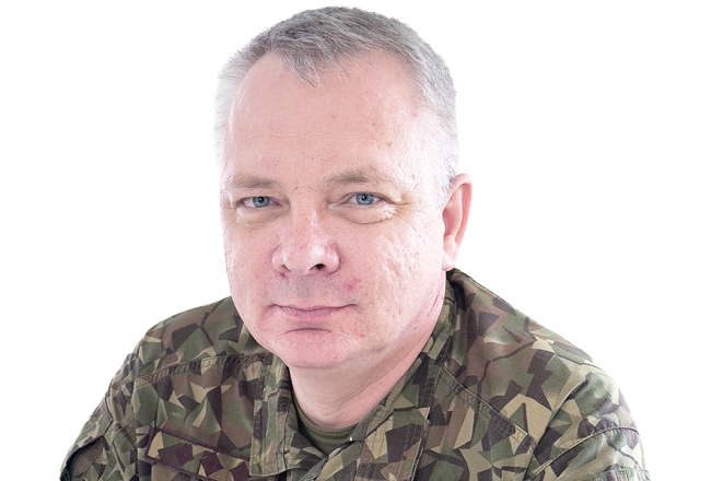 Nacionālo bruņoto spēku pulkvedis Māris Tūtins.
