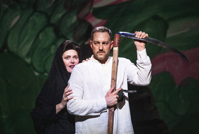 Elīna Vāne un Rihards Jakovels ainā par filmu Salna pavasarī. Publicitātes foto