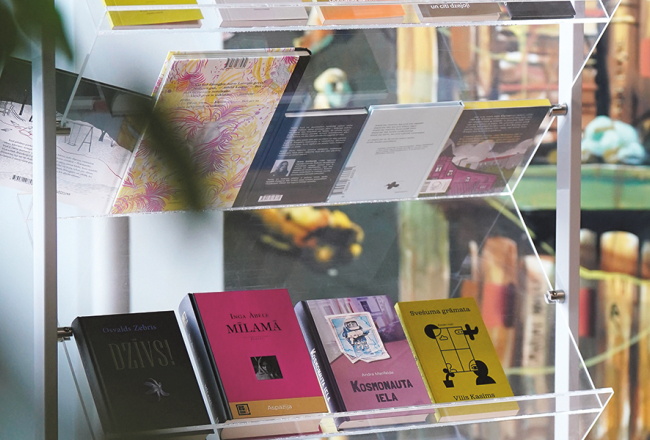 Daļa no 2026. gada Latvijas Literatūras gada balvai izvirzītajiem darbiem.