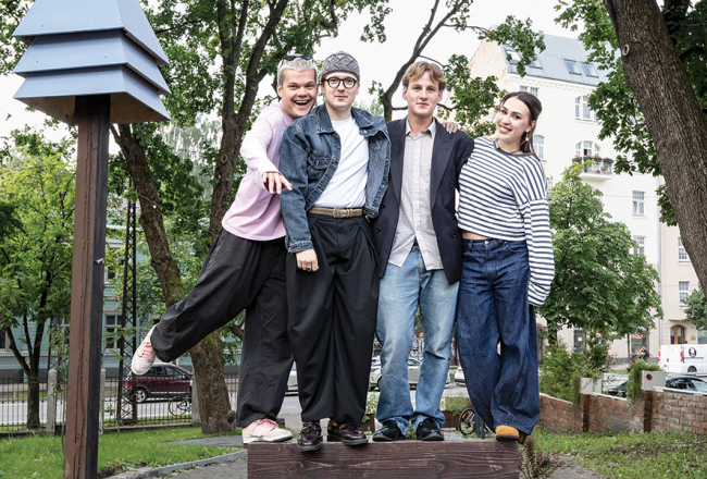 Gustavs Šķenders (no kreisās), Kārlis Šadris, Jānis Edgars Štrauss un Sofija Berga.