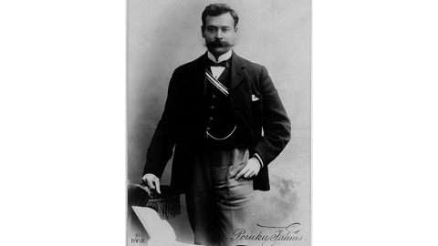 Jānis Poruks ar studentu korporācijas lenti ap 1901./1902. gadu. Fotogrāfs nezināms. Rakstniecības un mūzikas muzeja krājums