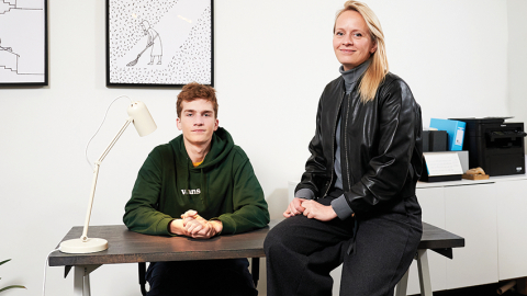 Marta Selecka ar dēlu Knutu.
Foto — Edmunds Brencis