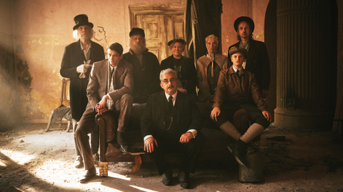 Seriāla Pansija pilī aktieru ansamblis.
Publicitātes foto