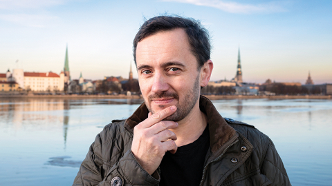 Jebkuras profesijas pārstāvji var atrast veidu, kā mākslīgo intelektu izmantot savā labā, uzskata Artūrs Mednis.
Foto — Ieva Salmane