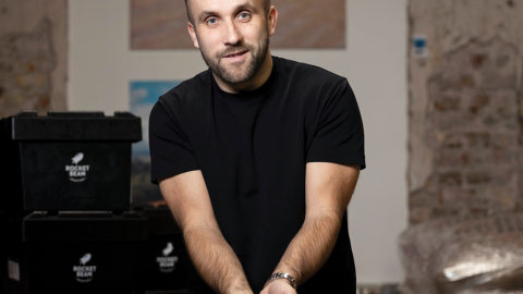 Kvalitāte mums ir bijusi svarīga no pirmās dienas, un turpinām to celt arvien augstāk, saka Rocket Bean vadītājs Vilmārs Vjakse.
Foto — Ieva Salmane