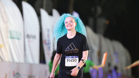 Kolekcionējot maratonus, jāatrisina dažādi izaicinājumi. Reiz Samanta skrējusi vairākus maratonus Āzijā. Pieveikusi distanci karstajās Maldīvās un atklājusi, ka kļūdījusies plānošanā un nākamajā dienā jau jāskrien ziemā — Vendrā Igaunijā. Arī tur Samanta paguva nokļūt. Atēlā: Hošiminā Vjetmanā 2023. gadā.