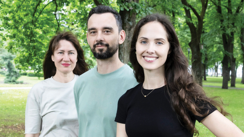 Jaunie uzņēmēji: Anda un Ivars Bandoņi, Zane Vaļūna, TAKA apzinātības pārgājieni. 