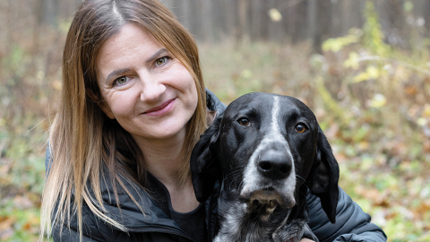 Treniņus vajadzēja saplānot starp darbu, bērnudārziem un pulciņiem. «Citreiz tie bija pirms darba — saulīte aust, bet es jau braucu uz mežu,» stāsta Gunda.