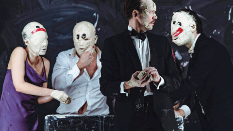 Galvenā varoņa Frenka lomā Arturs Krūzkops (priekšplānā).