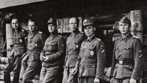 Latviešu leģiona 15. divīzijas 34. kājnieku pulka virsnieku grupa Bardovo apkārtnē Krievijā 1944. gada aprīlī