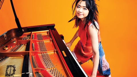 Japāņu džeza pianiste un komponiste Hiromi. Publicitātes foto