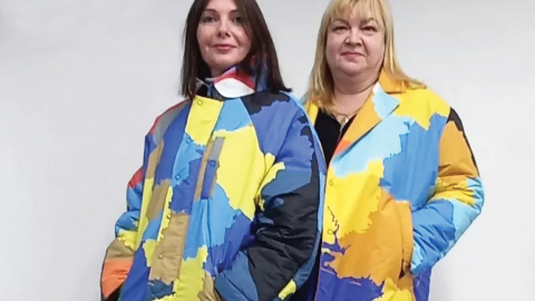 Starptautiskā Paraolimpiskā komiteja aizliegusi Ukrainas komandai Milānas—Kortīnas ziemas spēlēs vilkt oficiālos tērpus, uz kuriem attēlota Ukrainas karte tās starptautiski atzītajās robežās, jo tie esot «politiski motivēti». Tajā pašā laikā komiteja atļāvusi sešiem sportistiem no Krievijas un Baltkrievijas šajās paraolimpiskajās spēlēs startēt zem saviem nacionālajiem karogiem, kas bija liegts kopš Krimas aneksijas 2014. gadā.