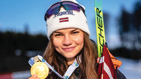 Izcīnot 1. vietu pasaules junioru čempionāta sprintā.