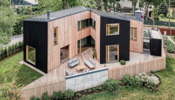 Arhitektu biroja space in godalgotā W māja Bieriņos
