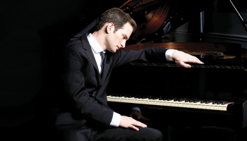 Britu džeza dziedātājs, pianists un komponists Entonijs Strongs. Publicitātes foto