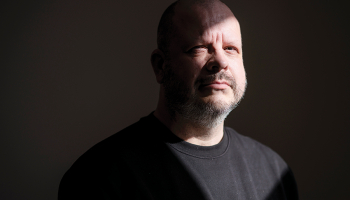 Kajs Alhanens.