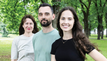 Jaunie uzņēmēji: Anda un Ivars Bandoņi, Zane Vaļūna, TAKA apzinātības pārgājieni. 