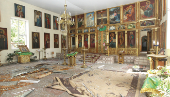 Kopš Krievijas iebrukuma Ukrainā sagrauti vai sabojāti 1599 kultūras mantojuma objekti un 2415 kultūras iestādes, tajā skaitā 491 iznīcināta pilnībā. Smagākie postījumi ir Harkivas, Hersonas un Doneckas apgabalā, saskaitījusi Ukrainas Kultūras ministrija. Attēlā: postījumi Svētā Pētera un Pāvula baznīcā Dņiprā.
